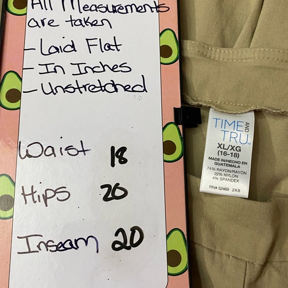 Time and Tru Tan Stretchy Capri Size XL - Picture 2 of 4